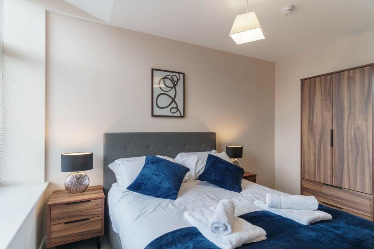 Bright 2 Bed Apartment Manchester - Sleeps 4 Eksteriør bilde