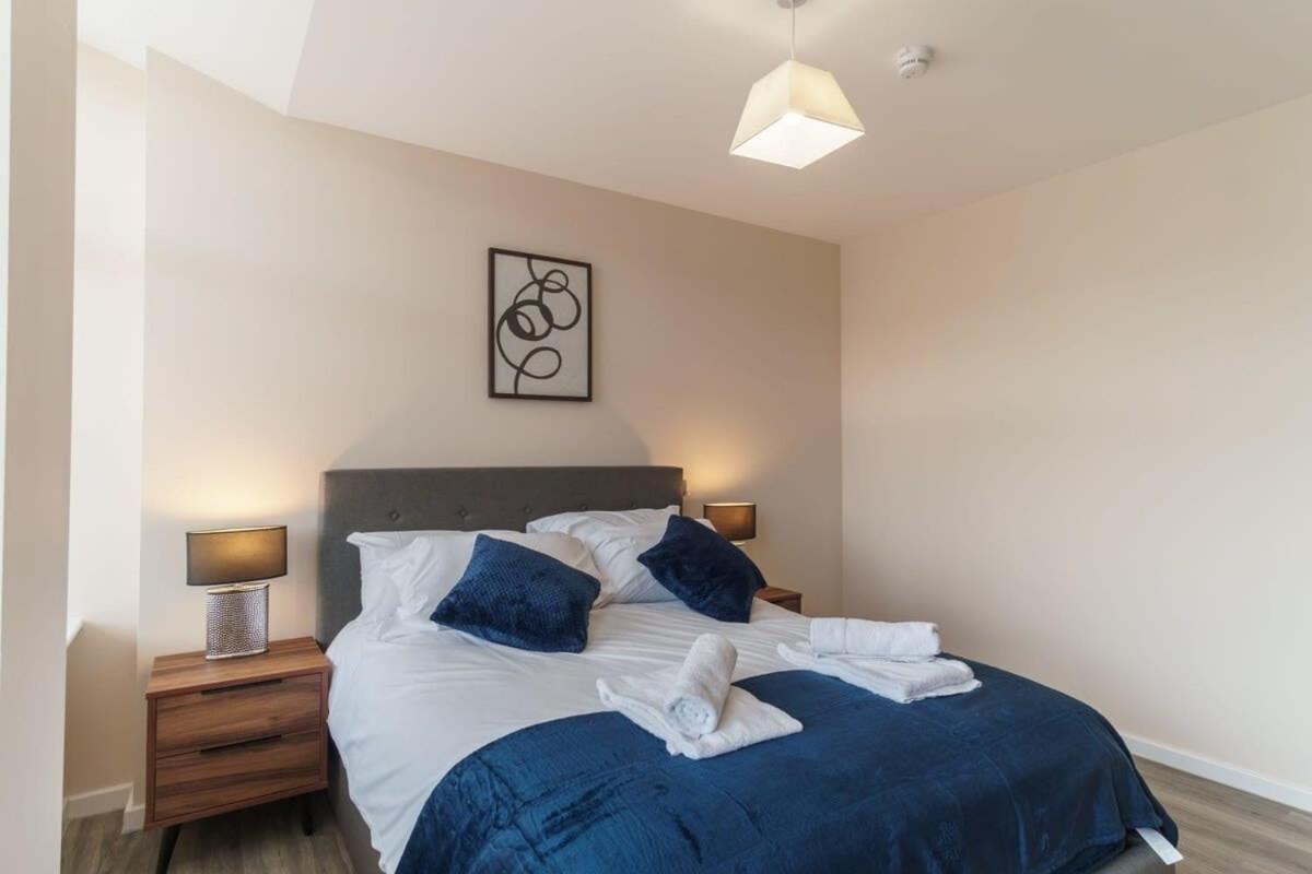 Bright 2 Bed Apartment Manchester - Sleeps 4 Eksteriør bilde